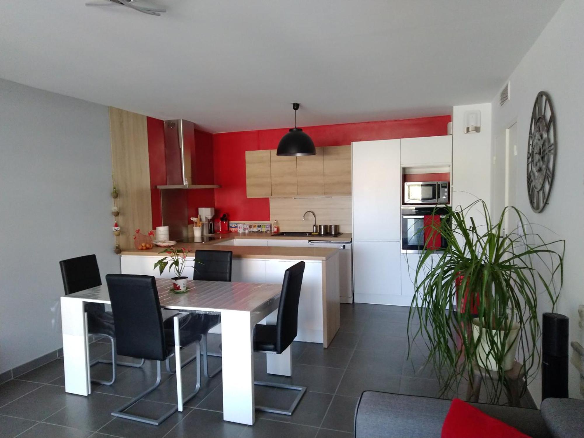 Beau T3 + Clim + Parking Cyr Sur Apartment *