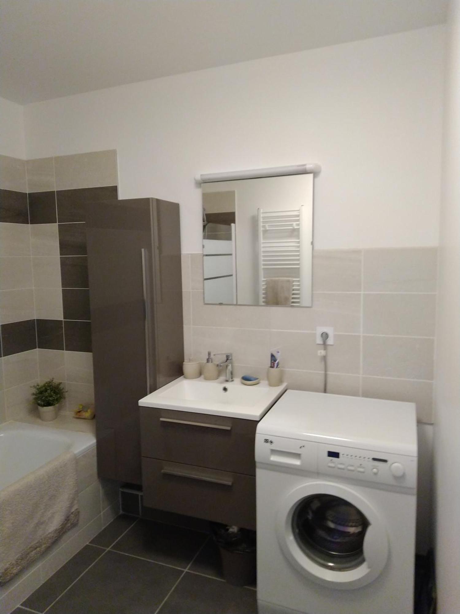Beau T3 + Clim + Parking Cyr Sur * Saint-Cyr-sur-Mer